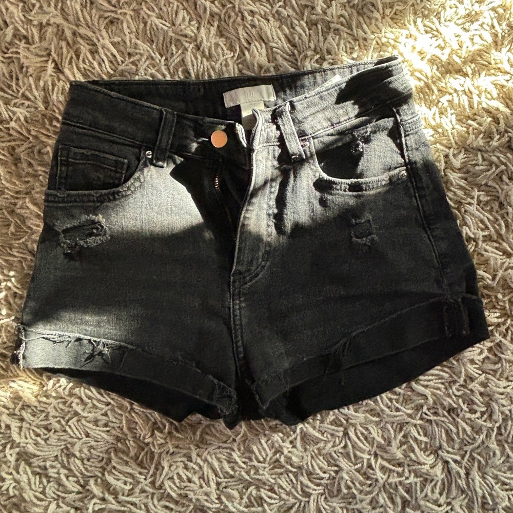 H&M Size 2 Black Jean Shorts